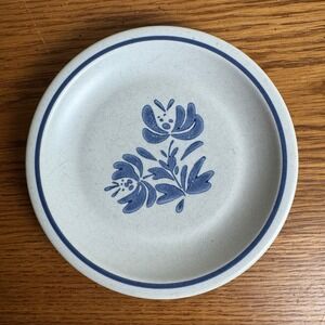 Pfaltzgraff Yorktowne Blue Floral Plate Round Ceramic Vintage